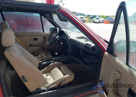 1988 BMW 325 I Automatic from USA, damaged, VIN WBABB230XJ8858568